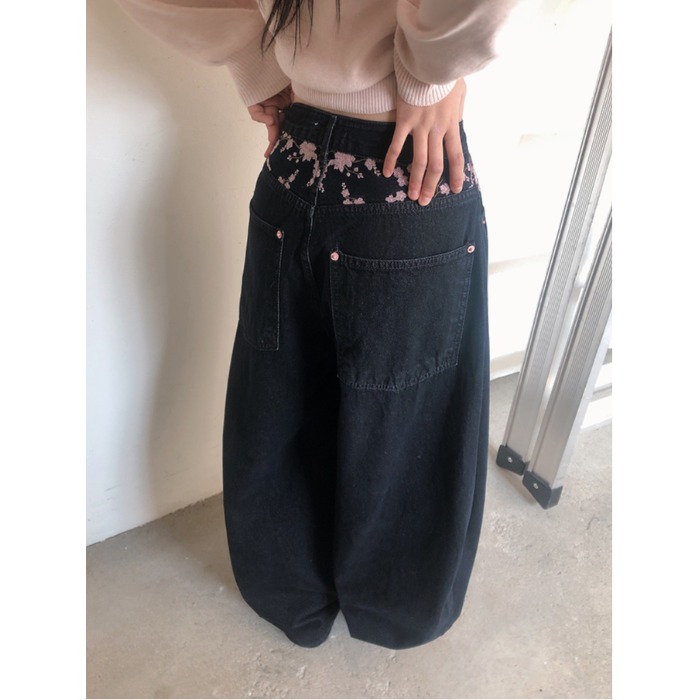 Spring 2026 High Waist Sakura  - Embroidery Jeans Sakura ulasan dan harga