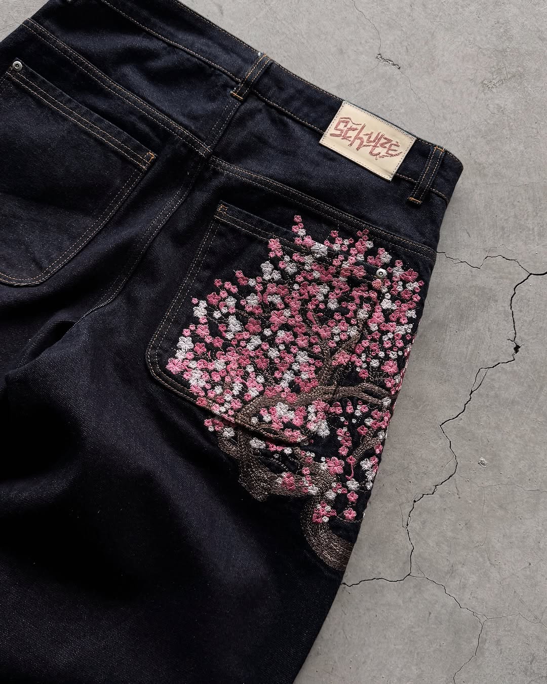 Mens Jeans Sakura Embroidery S - Embroidery Jeans Sakura ulasan dan harga